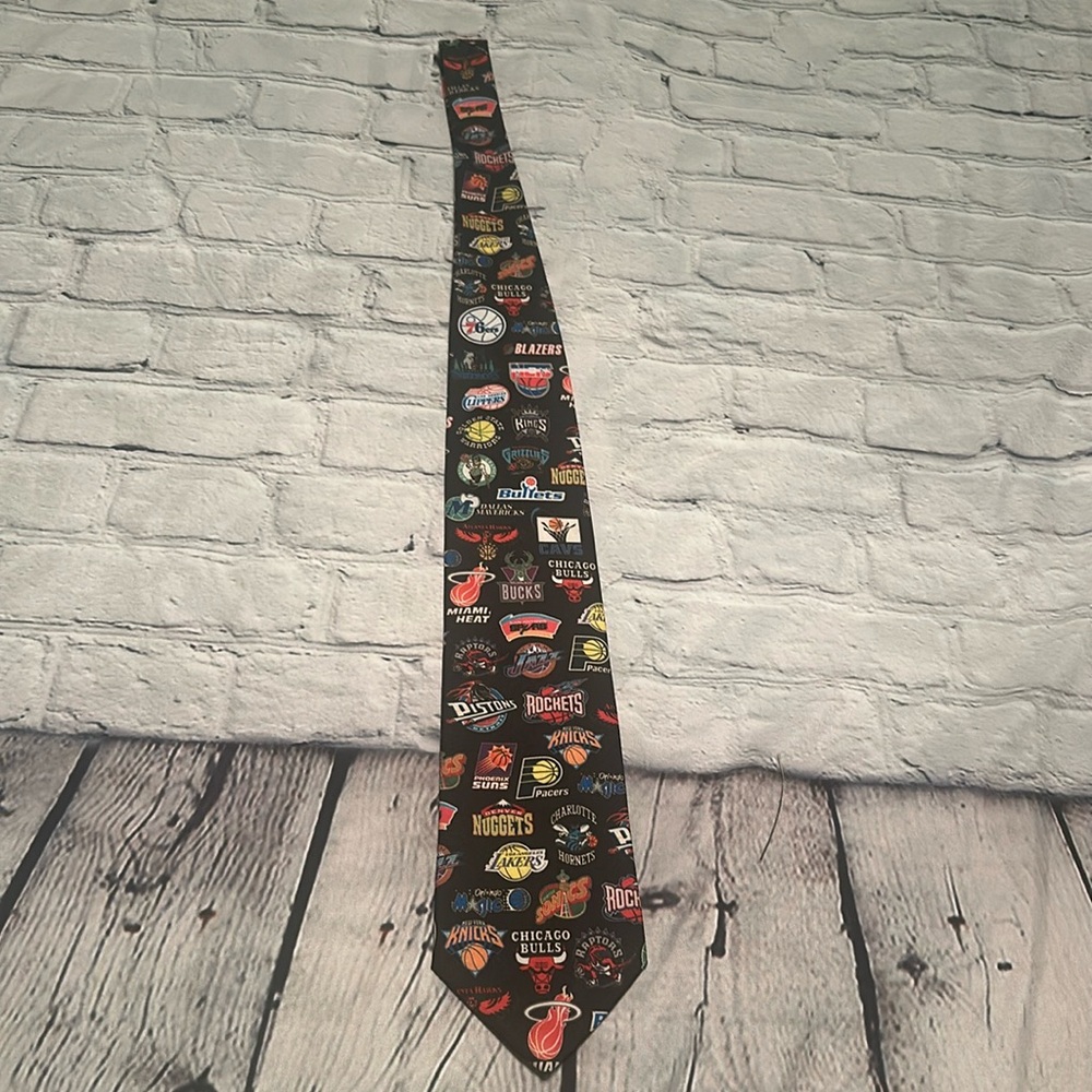 Vintage Wally Wear NBA Logo ‘96 Tie